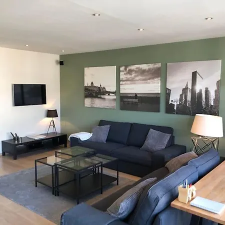 Beautiful Renee 50 M From The In The Centre Of Apartman